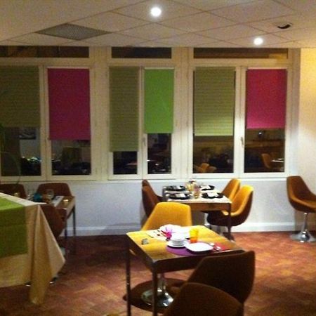 Logis Hotel De France Restaurant Le Lucullus Монморийо Екстериор снимка