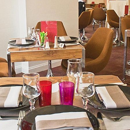 Logis Hotel De France Restaurant Le Lucullus Монморийо Екстериор снимка