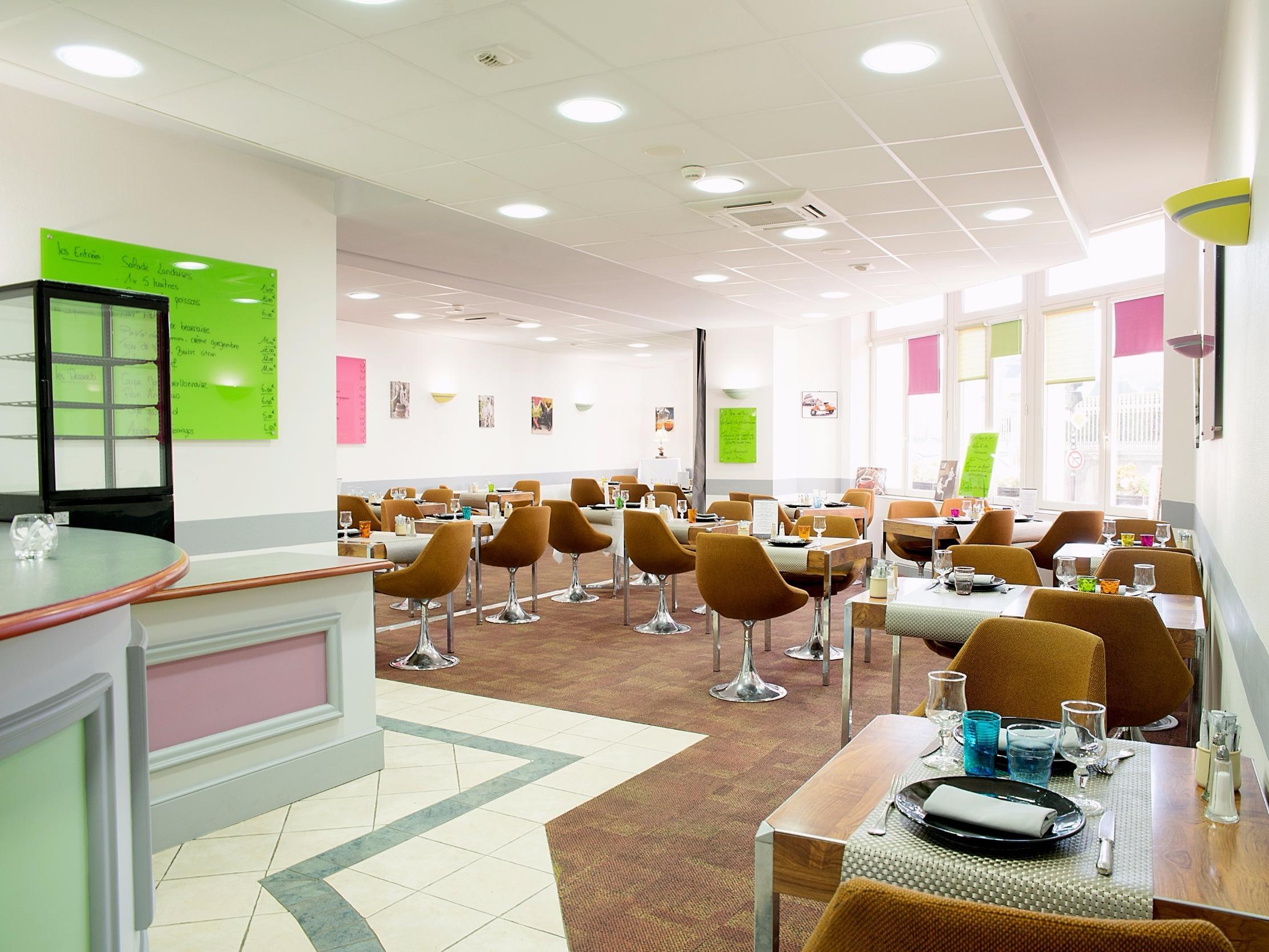 Logis Hotel De France Restaurant Le Lucullus Монморийо Екстериор снимка