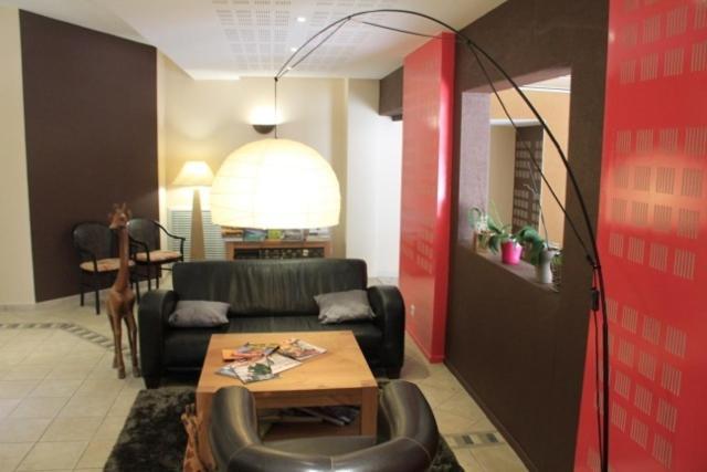 Logis Hotel De France Restaurant Le Lucullus Монморийо Екстериор снимка
